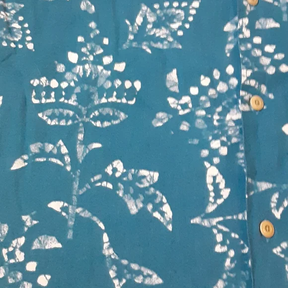 LUCKY BRAND BLUE AND WHITE BUTTON DOWN FRONT SHIRT, XL - Picture 8 of 10